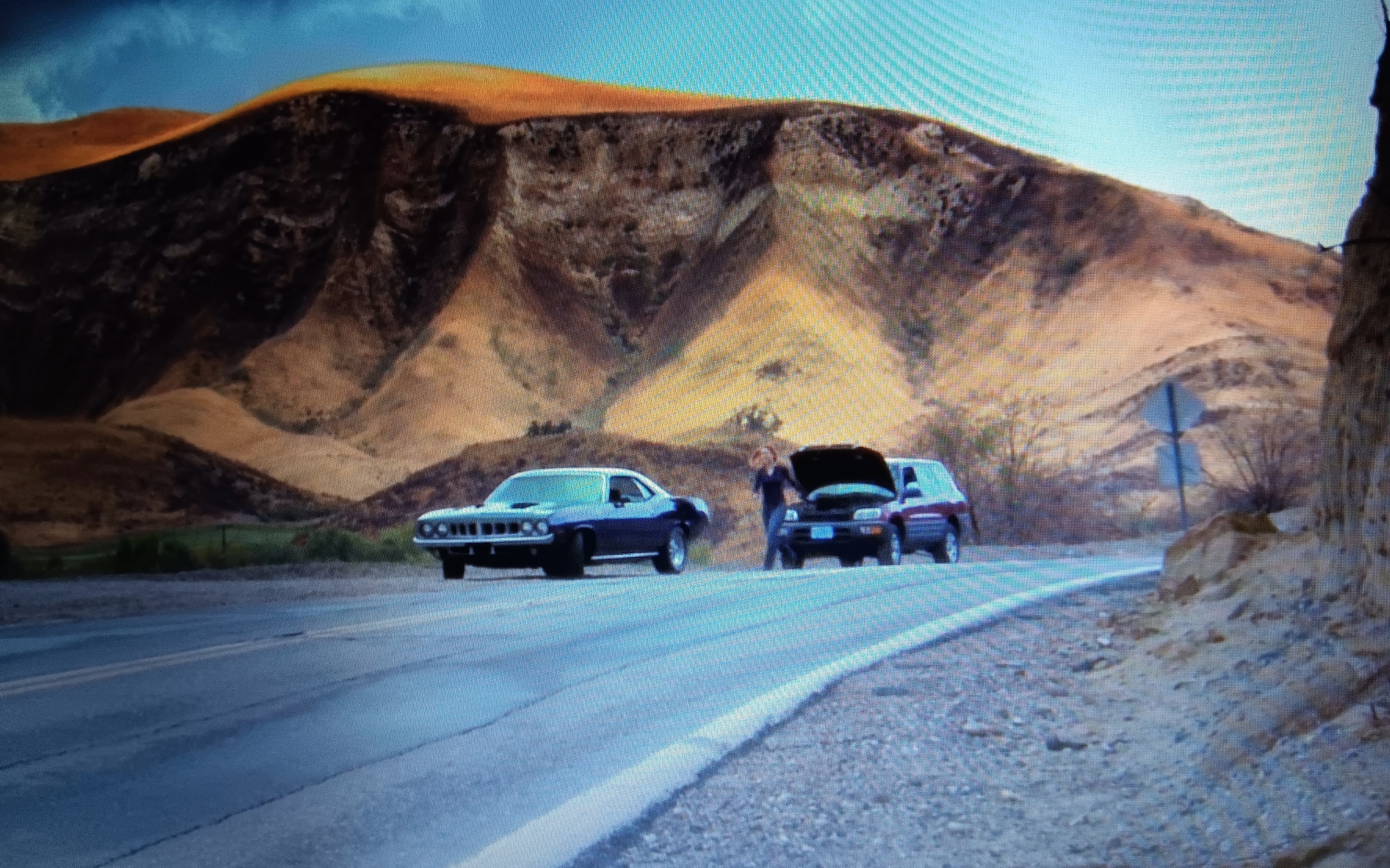 Reggie picks up Dawn on the side of road Phantasm Ravanger